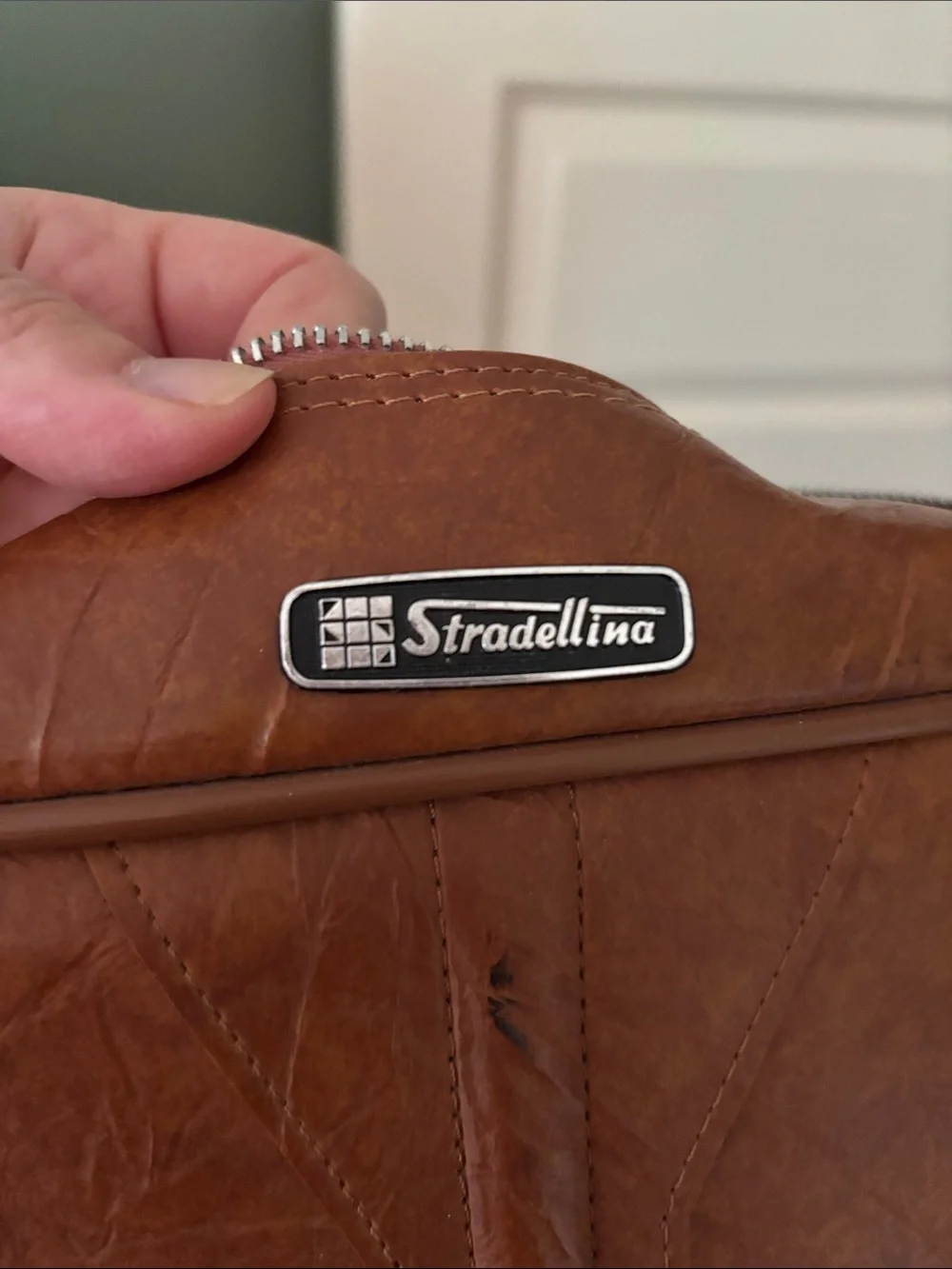 Vintage Brown Messenger Bag - Stradellina brand - Classic Design